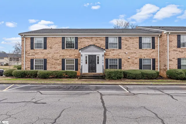 $285,000 | 925 Cleveland Street, Unit 57, Greenville, SC 29601