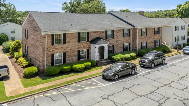 $299,500 | 925 Cleveland Street, Unit 57, Greenville, SC 29601