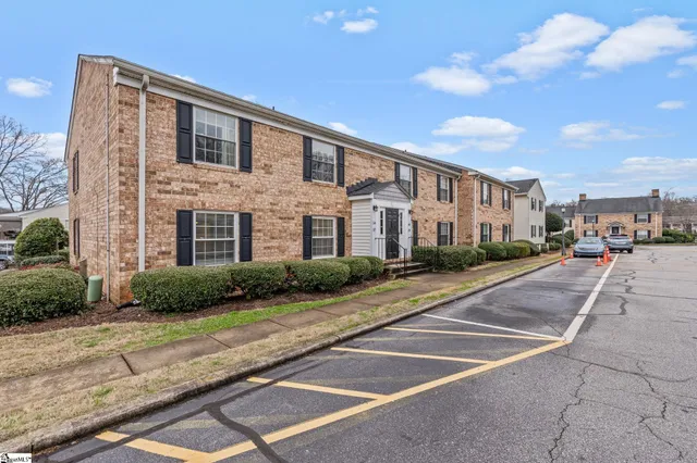 $285,000 | 925 Cleveland Street, Unit 57, Greenville, SC 29601