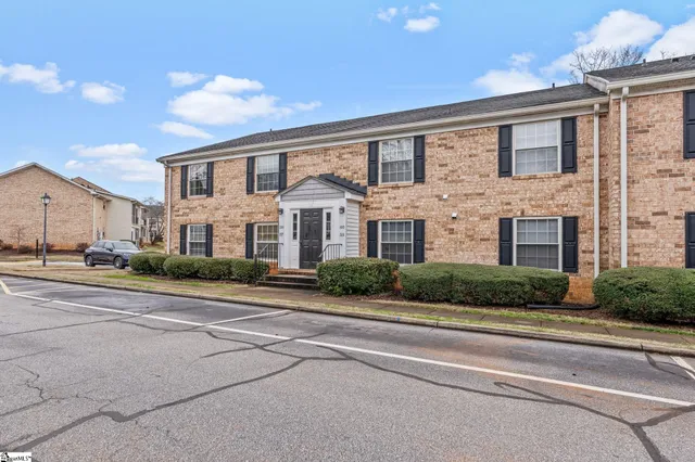 $285,000 | 925 Cleveland Street, Unit 57, Greenville, SC 29601