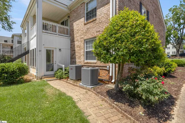 $299,500 | 925 Cleveland Street, Unit 57, Greenville, SC 29601