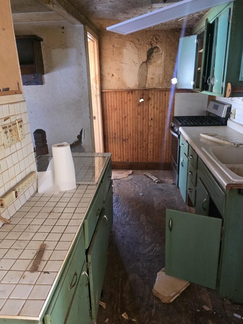 26738 Long Lake Road Norway, WI 53185 - Photo 2 of 7 kitchen