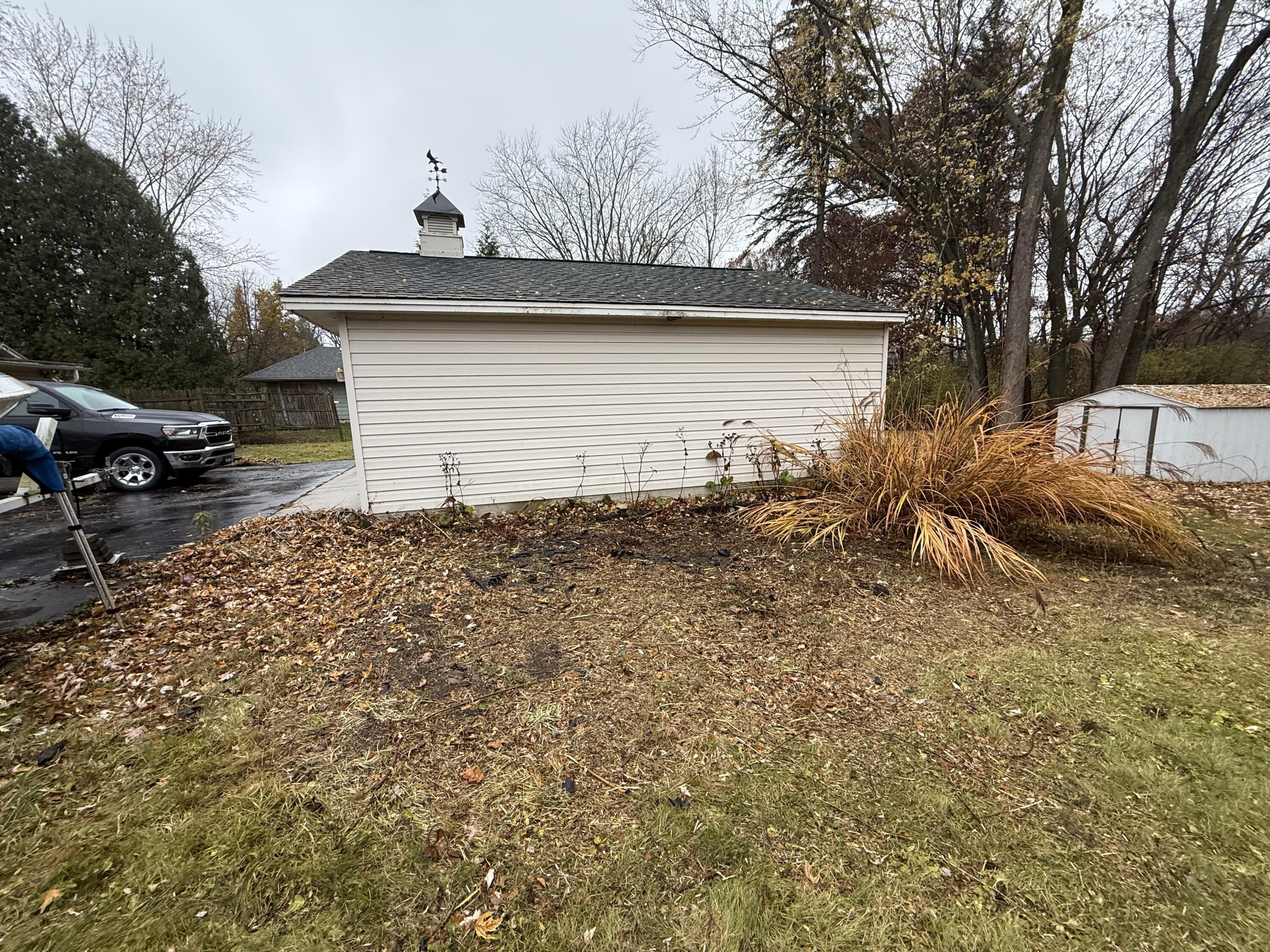 26738 Long Lake Road Norway, WI 53185 - Photo 4 of 7 side of garage