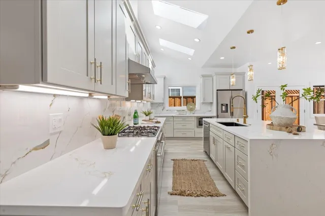 $1,798,995 | 2552 Castleton Drive, San Jose, CA 95148