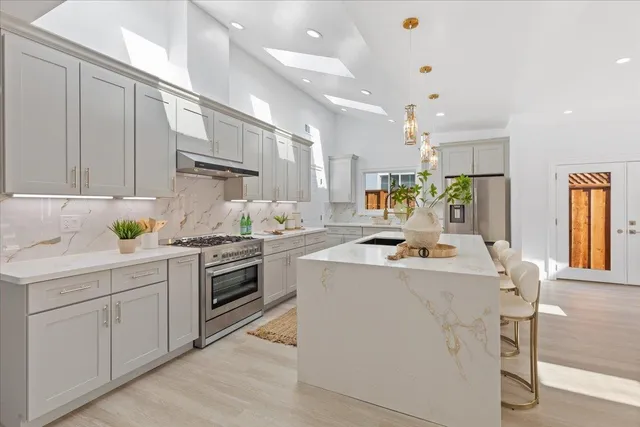 $1,798,995 | 2552 Castleton Drive, San Jose, CA 95148