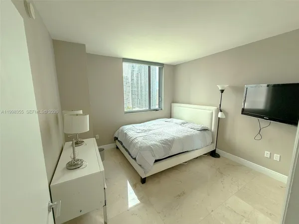 $5,800 | 500 Brickell Avenue, Unit 3001, Miami, FL 33131