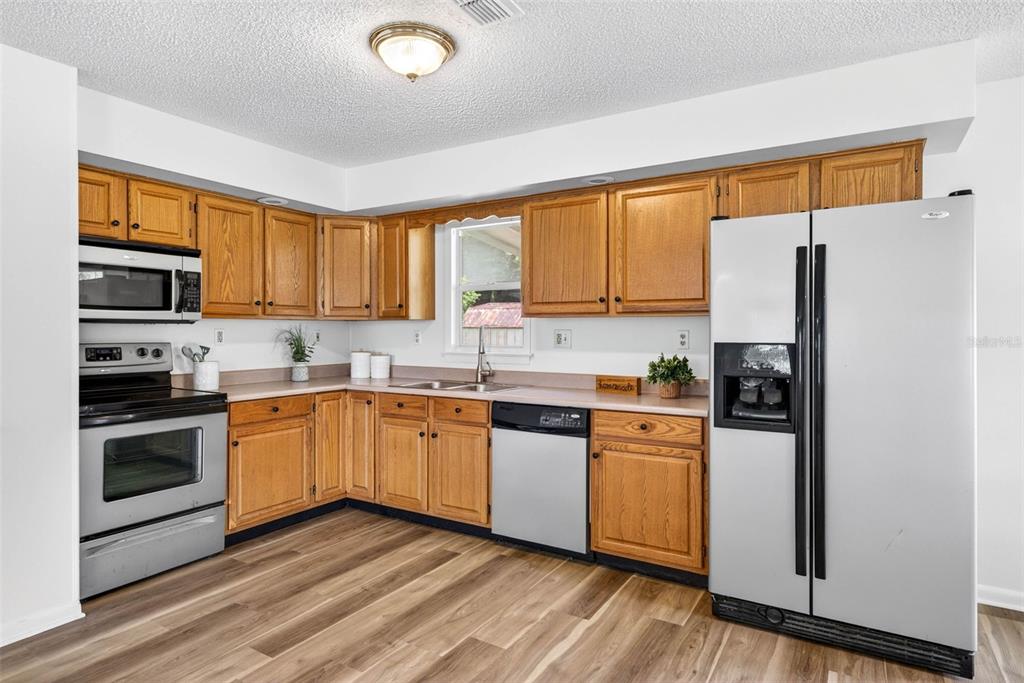 39901 Otis Allen Road Zephyrhills, FL 33540 - Photo 13 of 59