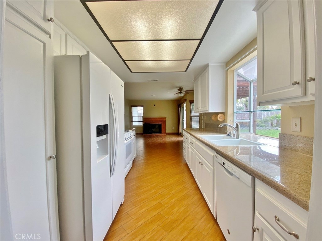 4649 Marblehead Bay Drive Oceanside, CA 92057 - Photo 6 of 49