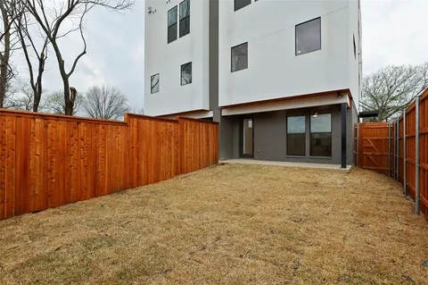 $430,000 | 510 Avenue L, Dallas, TX 75203