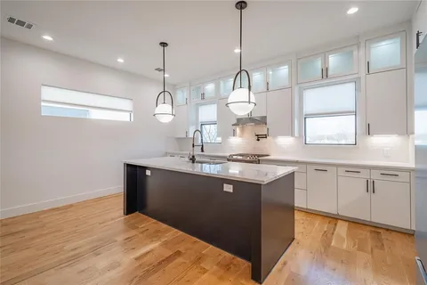 $430,000 | 510 Avenue L, Dallas, TX 75203