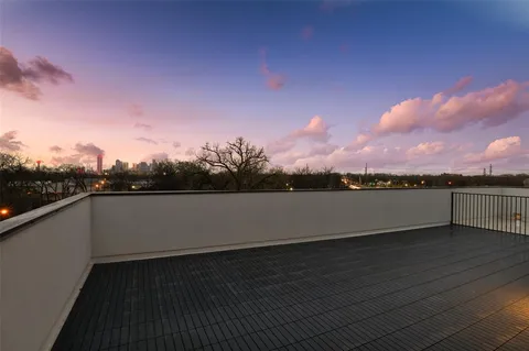 $430,000 | 510 Avenue L, Dallas, TX 75203