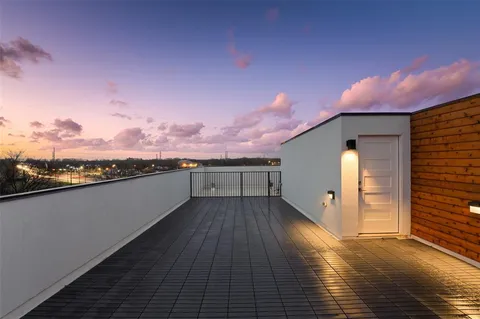 $430,000 | 510 Avenue L, Dallas, TX 75203