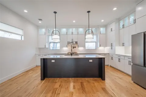 $430,000 | 510 Avenue L, Dallas, TX 75203