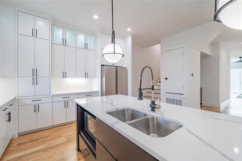 $430,000 | 510 Avenue L, Dallas, TX 75203