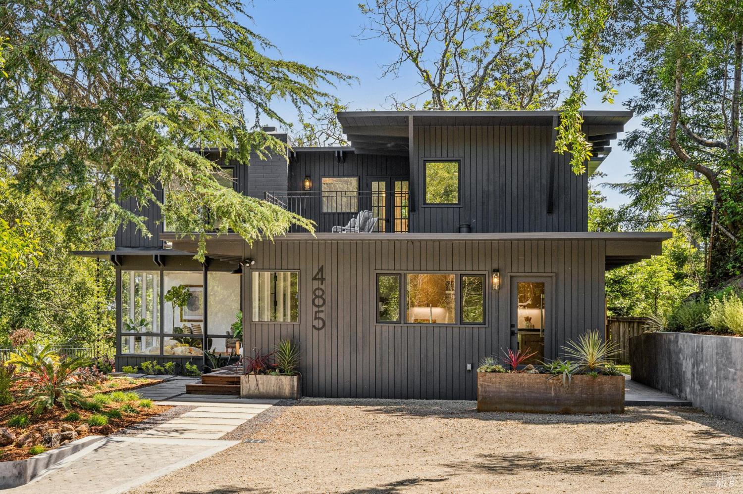 485 Scenic Road Fairfax, CA 94930 - Photo 8 of 75