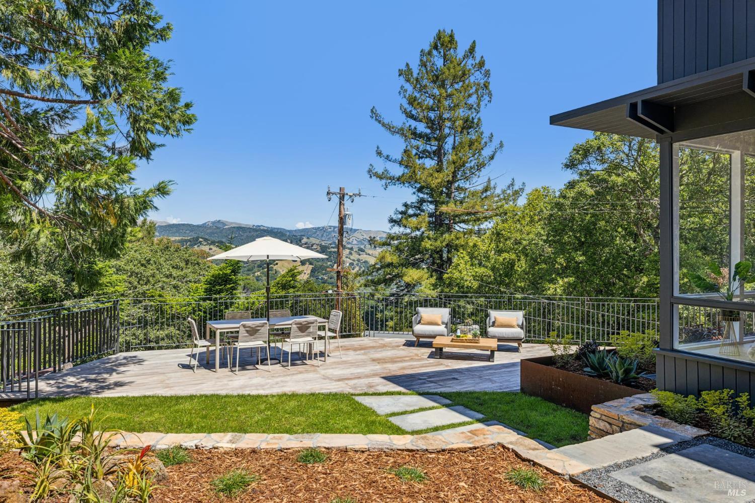 485 Scenic Road Fairfax, CA 94930 - Photo 10 of 75