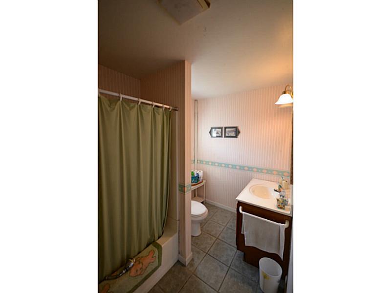 692 Corn Neck Road Block Island, RI 02807 - Photo 5 of 11 Bathroom.