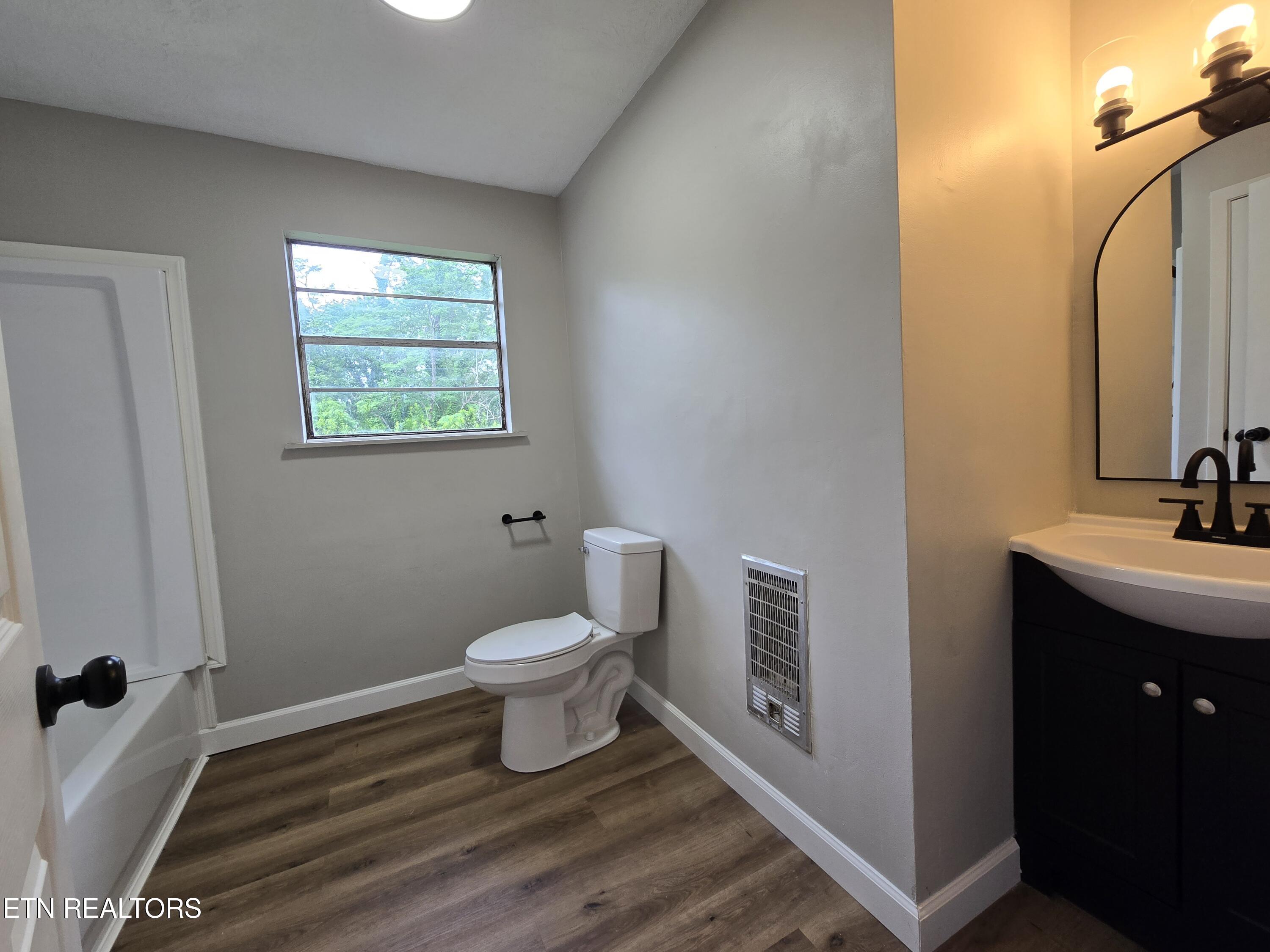 281 Parliament Road Harrogate, TN 37752 - Photo 12 of 38 20260522_171806