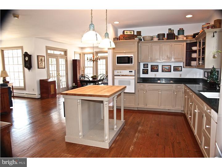 150 Grubb Road Pottstown, PA 19465 - Photo 7 of 25 Kitchen
