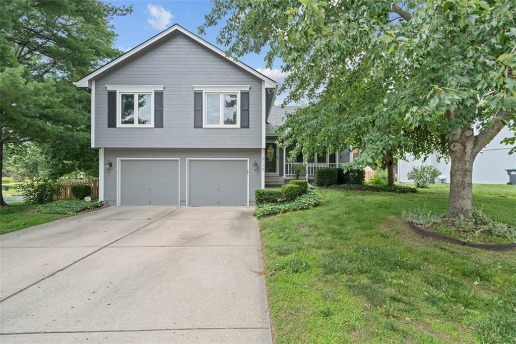 2112 Northeast Springbrook Street Blue Springs, MO 64014 - Photo 4 of 40