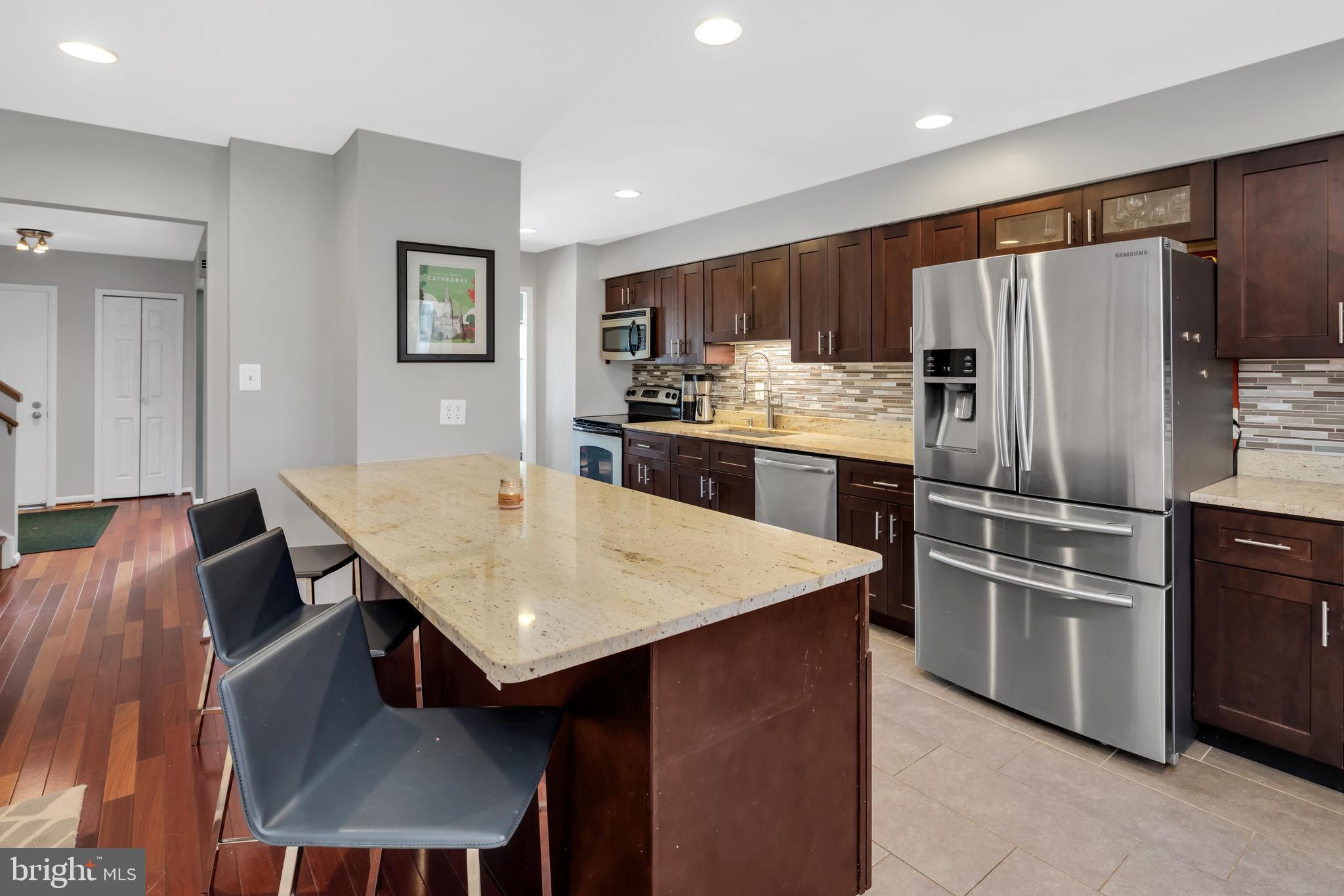 2054 Swans Neck Way Reston, VA 20191 - Photo 9 of 33