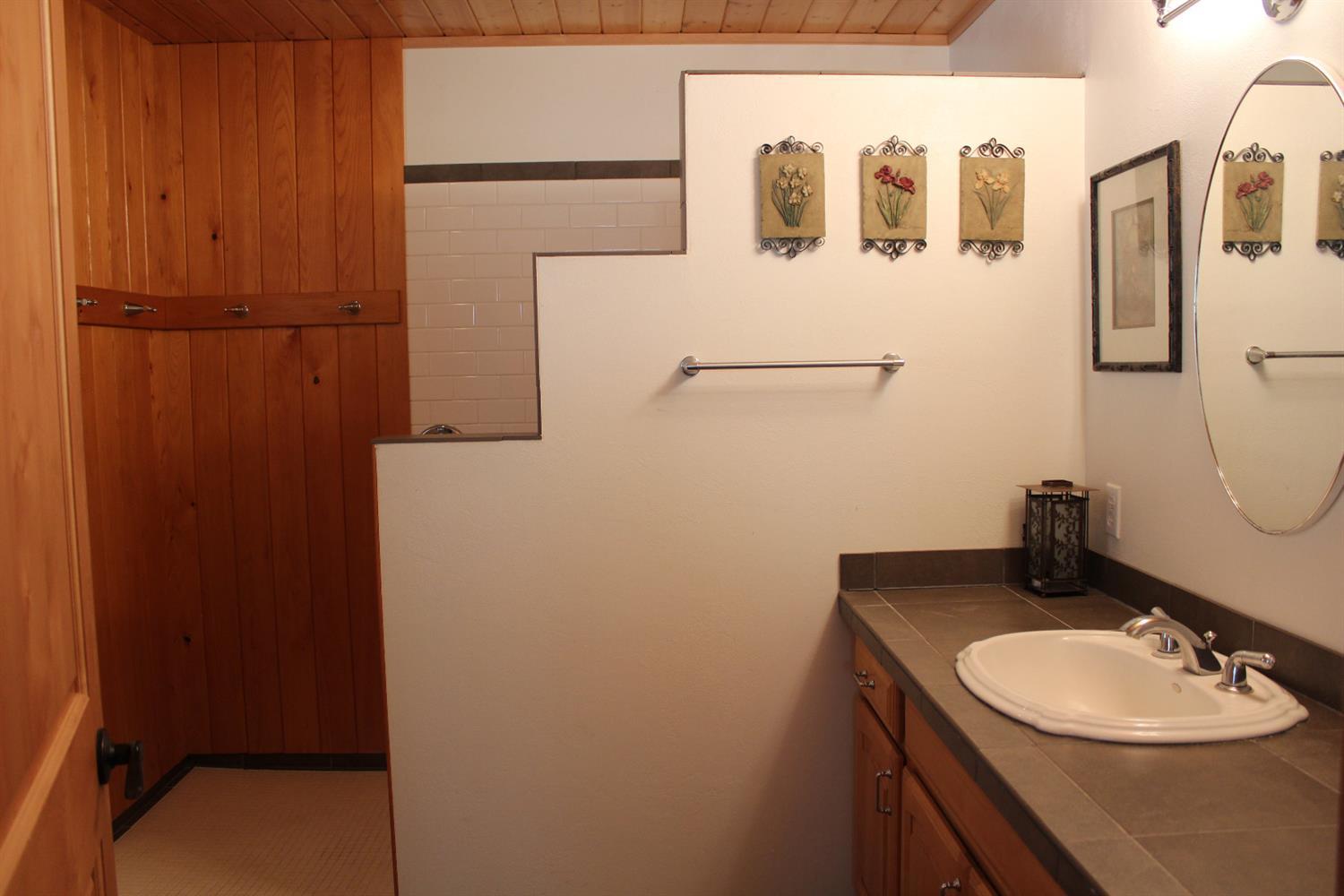 9873 Kestrel Road Klamath Falls, OR 97601 - Photo 8 of 18 Additional Photo