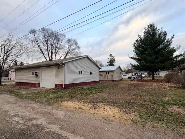 $205,000 | 603 Iris Street, Savanna, IL 61074