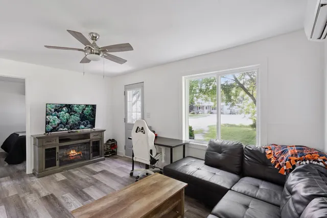 $185,000 | 26816 115th Street, Salem Lakes, WI 53179