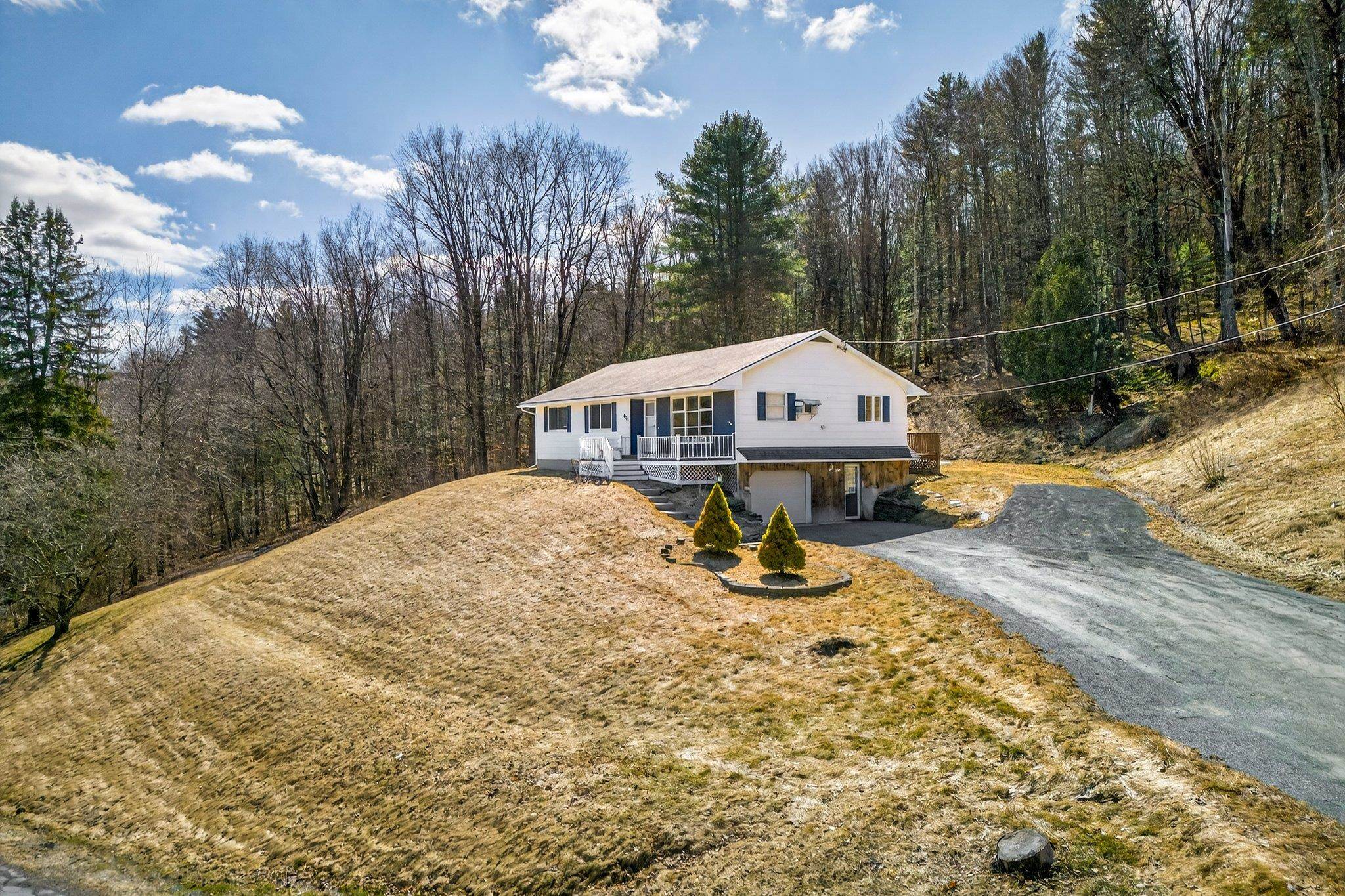 157 Skyline Drive West Rutland, VT 05777 - Photo 3 of 59