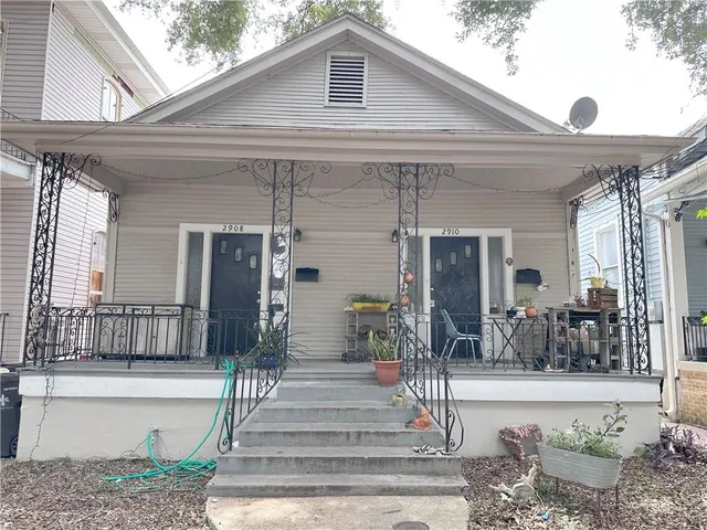 $1,350 | 2908 Banks Street, New Orleans, LA 70119