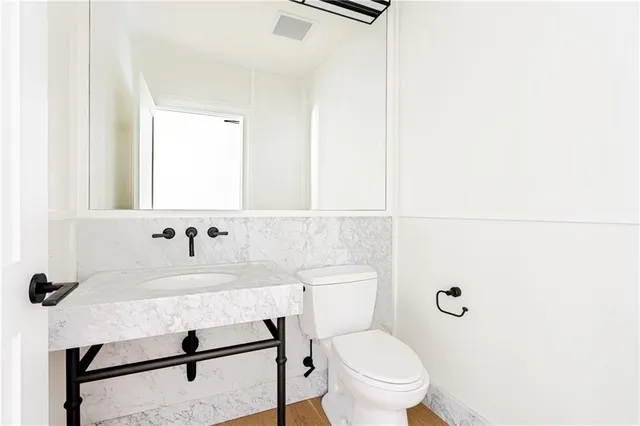 $955,000 | 1001 Julia Street, Unit 6D, New Orleans, LA 70113