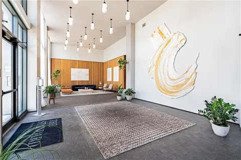 $955,000 | 1001 Julia Street, Unit 6D, New Orleans, LA 70113