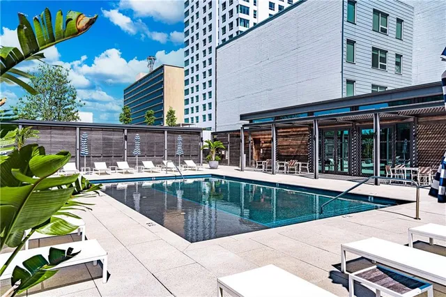 $955,000 | 1001 Julia Street, Unit 6D, New Orleans, LA 70113