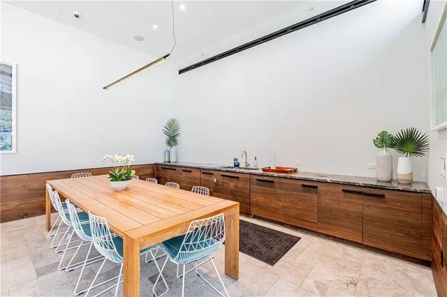 $955,000 | 1001 Julia Street, Unit 6D, New Orleans, LA 70113