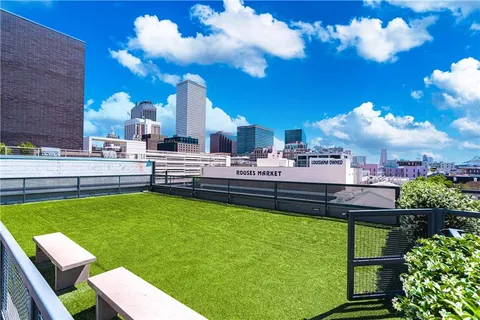 $955,000 | 1001 Julia Street, Unit 6D, New Orleans, LA 70113