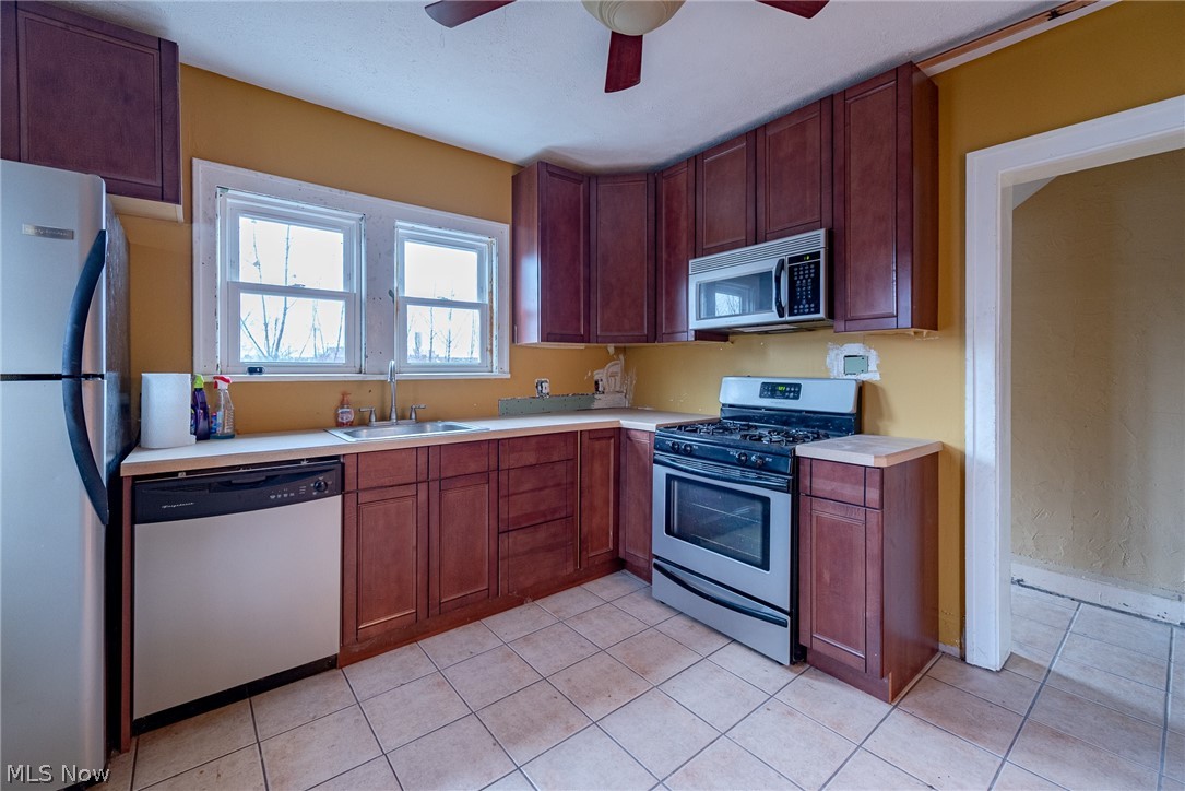 3216 Tullamore Road Cleveland, OH 44118 - Photo 11 of 20