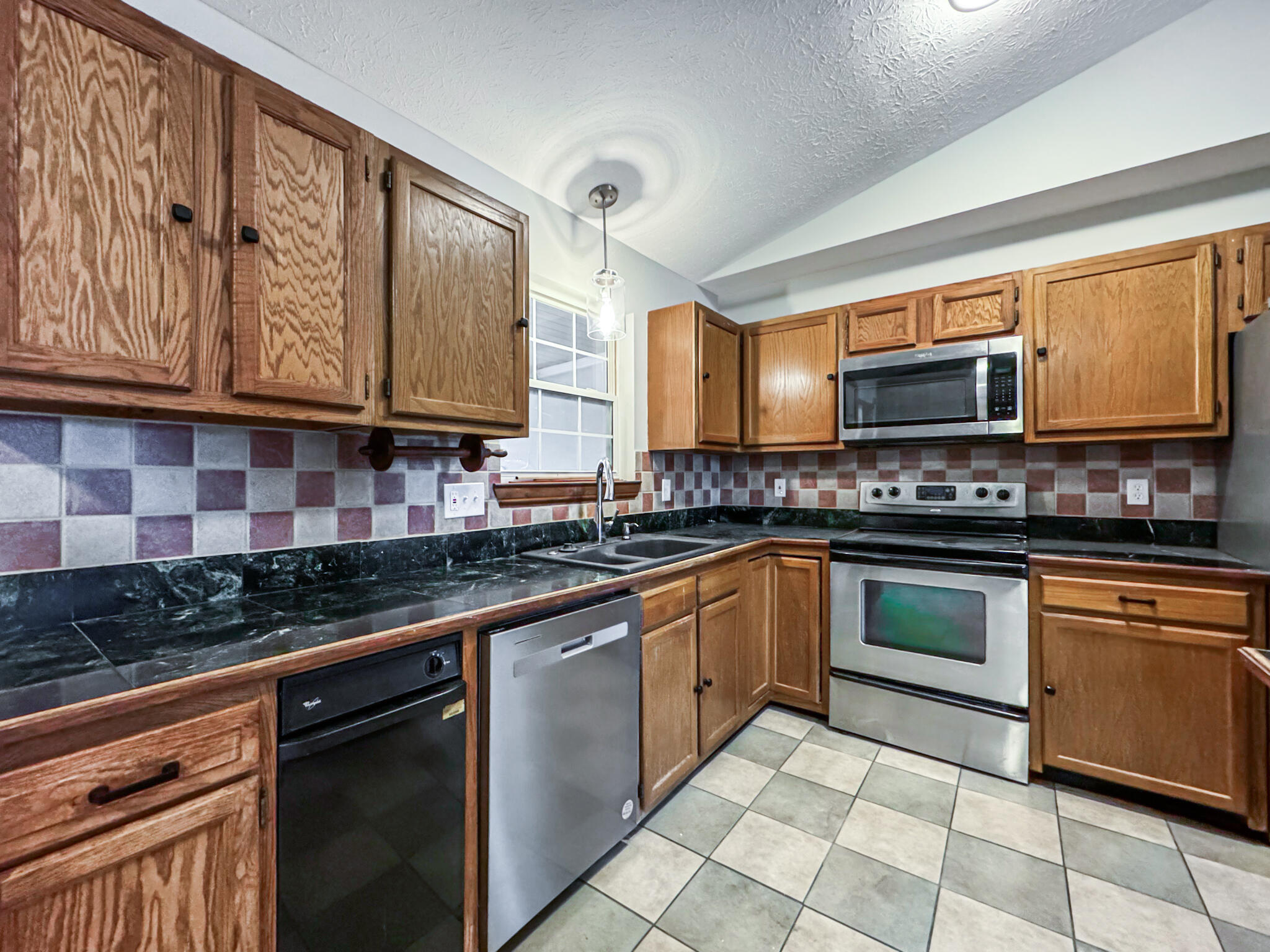 12786 Pennington Road Walton, KY 41094 - Photo 8 of 36 Gallery Image 8
