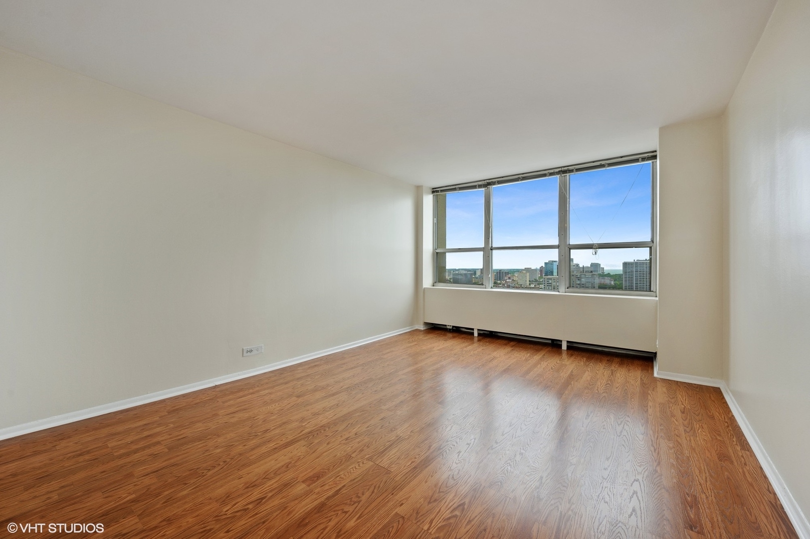 655 West Irving Park Road, Unit 2514 Chicago, IL 60613 - Photo 11 of 19