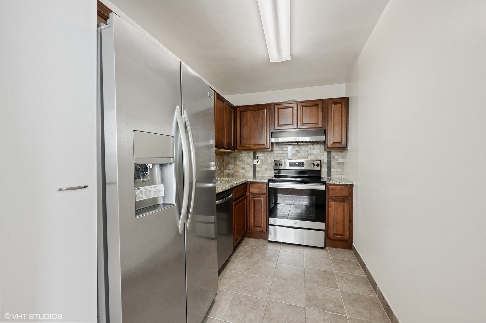 655 West Irving Park Road, Unit 2514 Chicago, IL 60613 - Photo 7 of 19