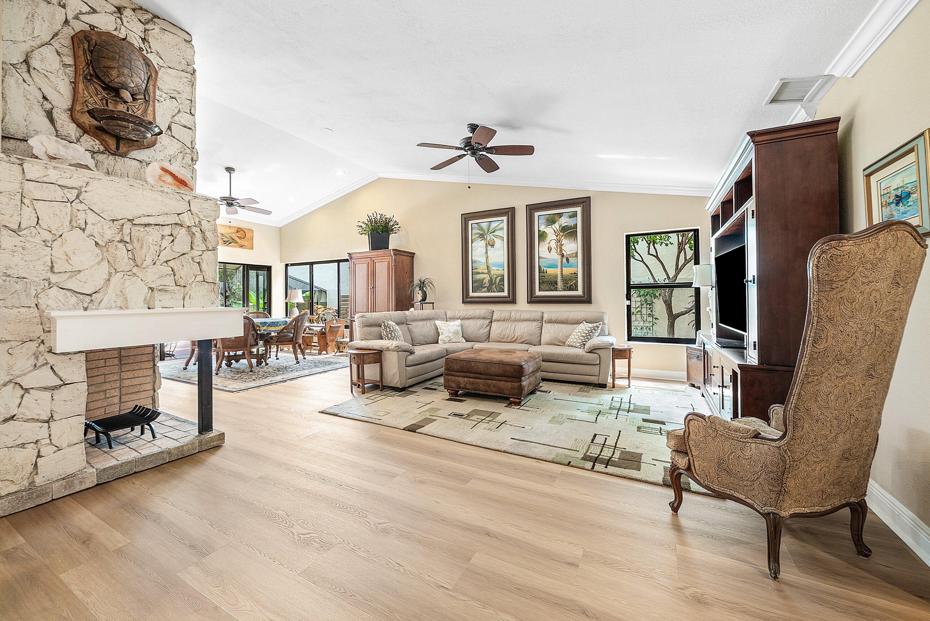 21330 Placida Terrace Boca Raton, FL 33433 - Photo 12 of 41 Living Room