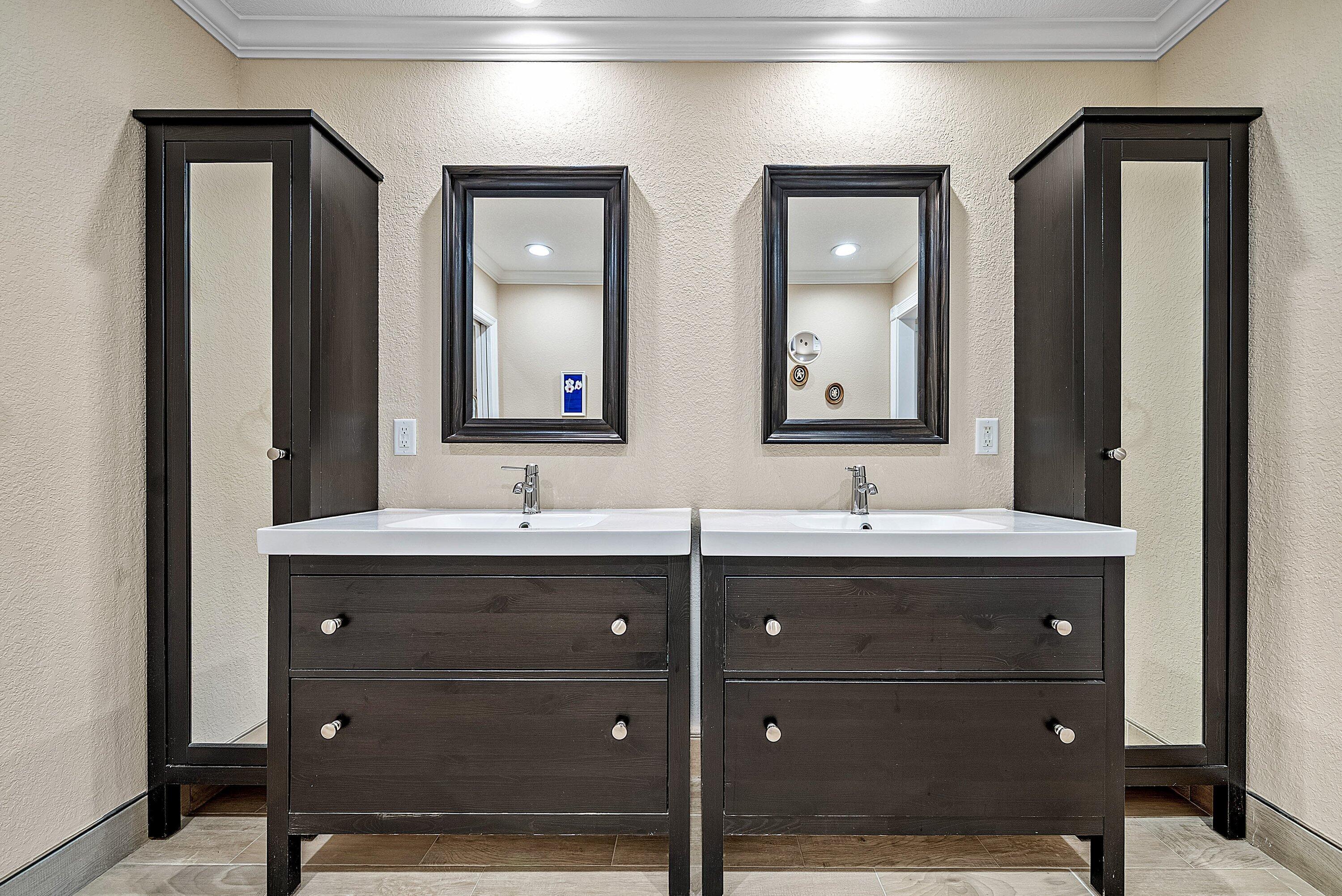 21330 Placida Terrace Boca Raton, FL 33433 - Photo 19 of 41 Primary Bathroom
