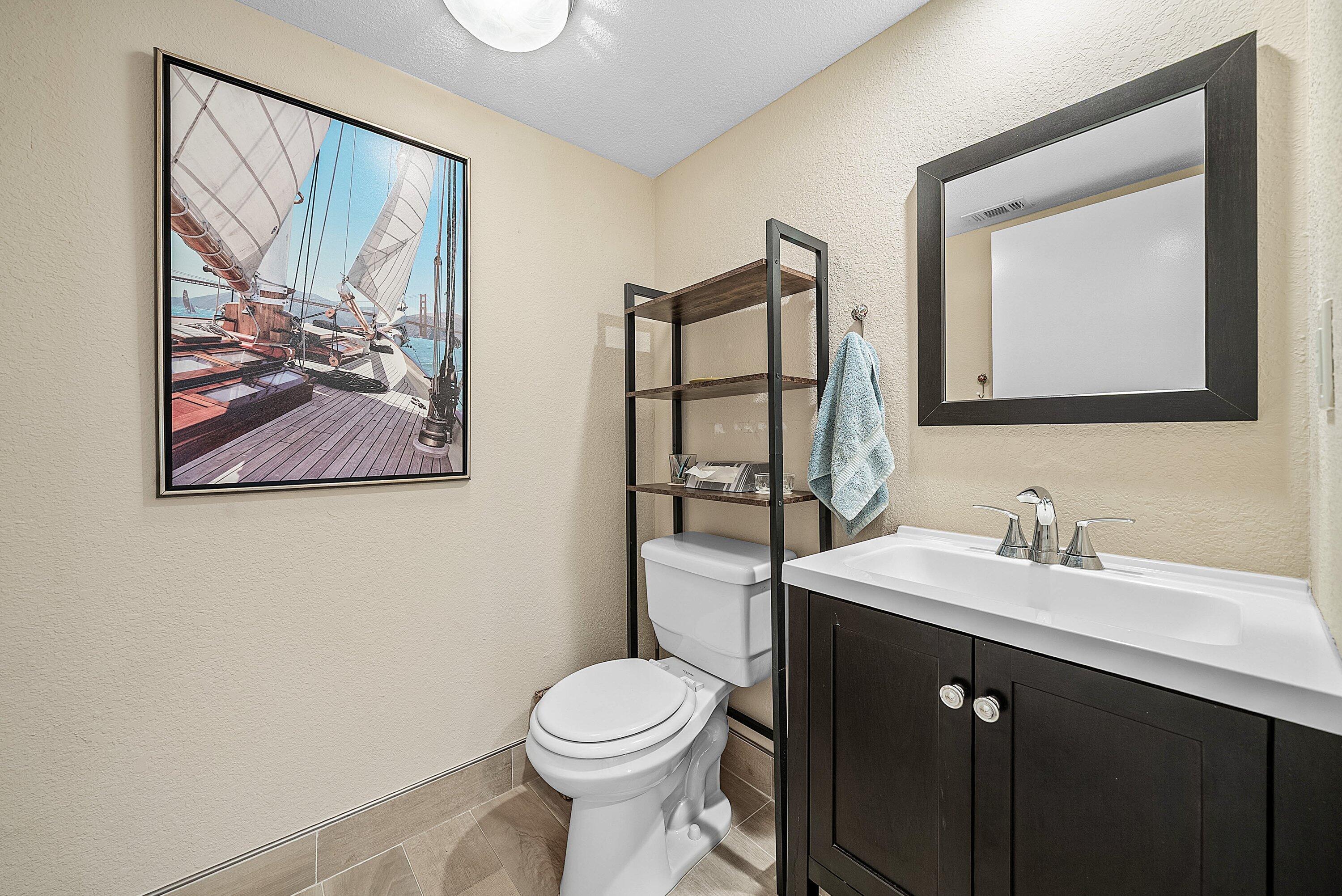 21330 Placida Terrace Boca Raton, FL 33433 - Photo 29 of 41 Half bathroom