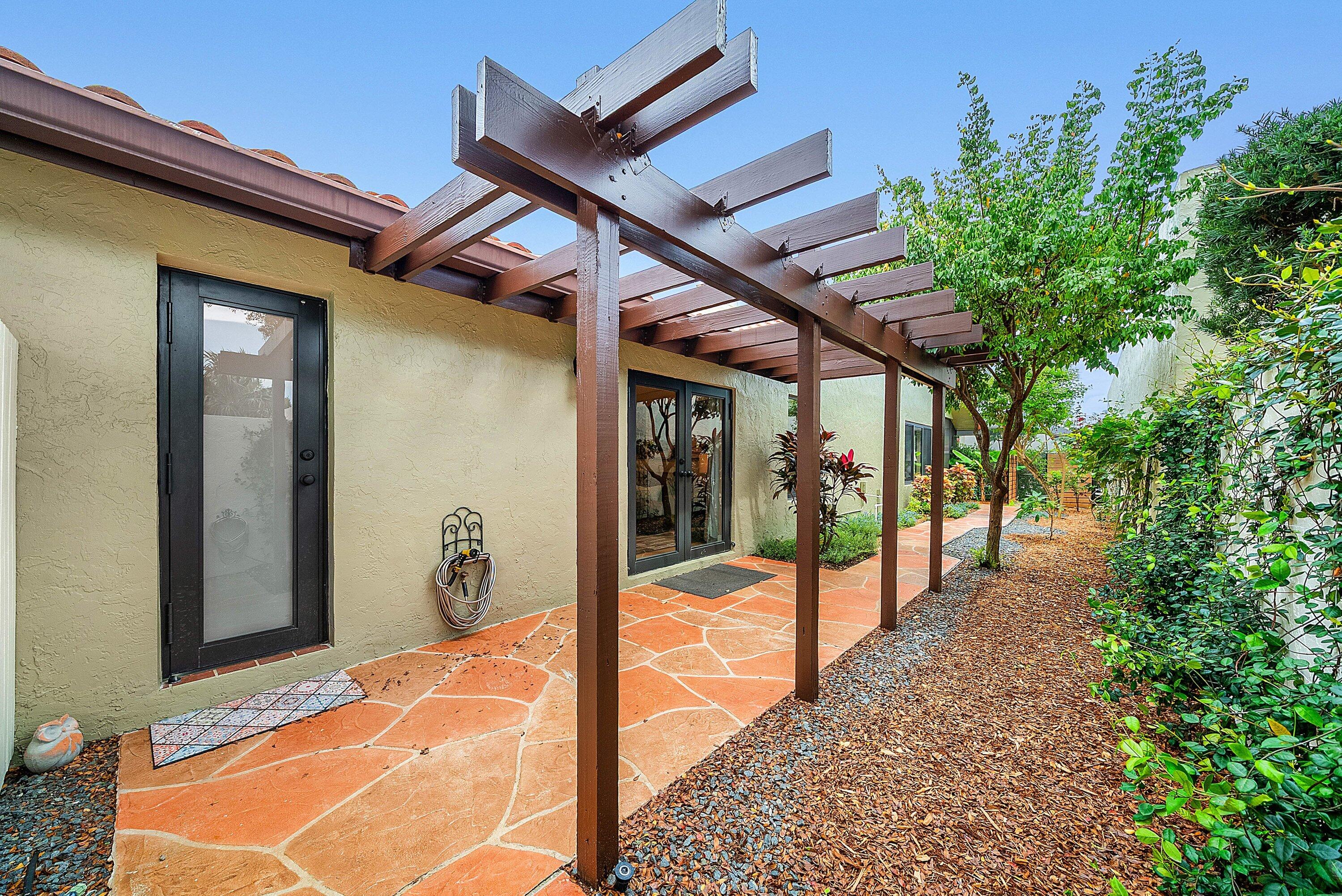 21330 Placida Terrace Boca Raton, FL 33433 - Photo 36 of 41 Cabana Door