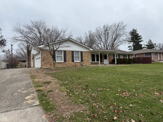 $285,000 | 8122 South East Street, Indianapolis, IN 46227
