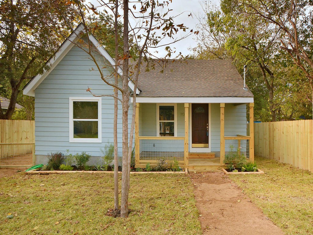 1108 Omega Avenue Austin, TX 78721 - Photo 1 of 1