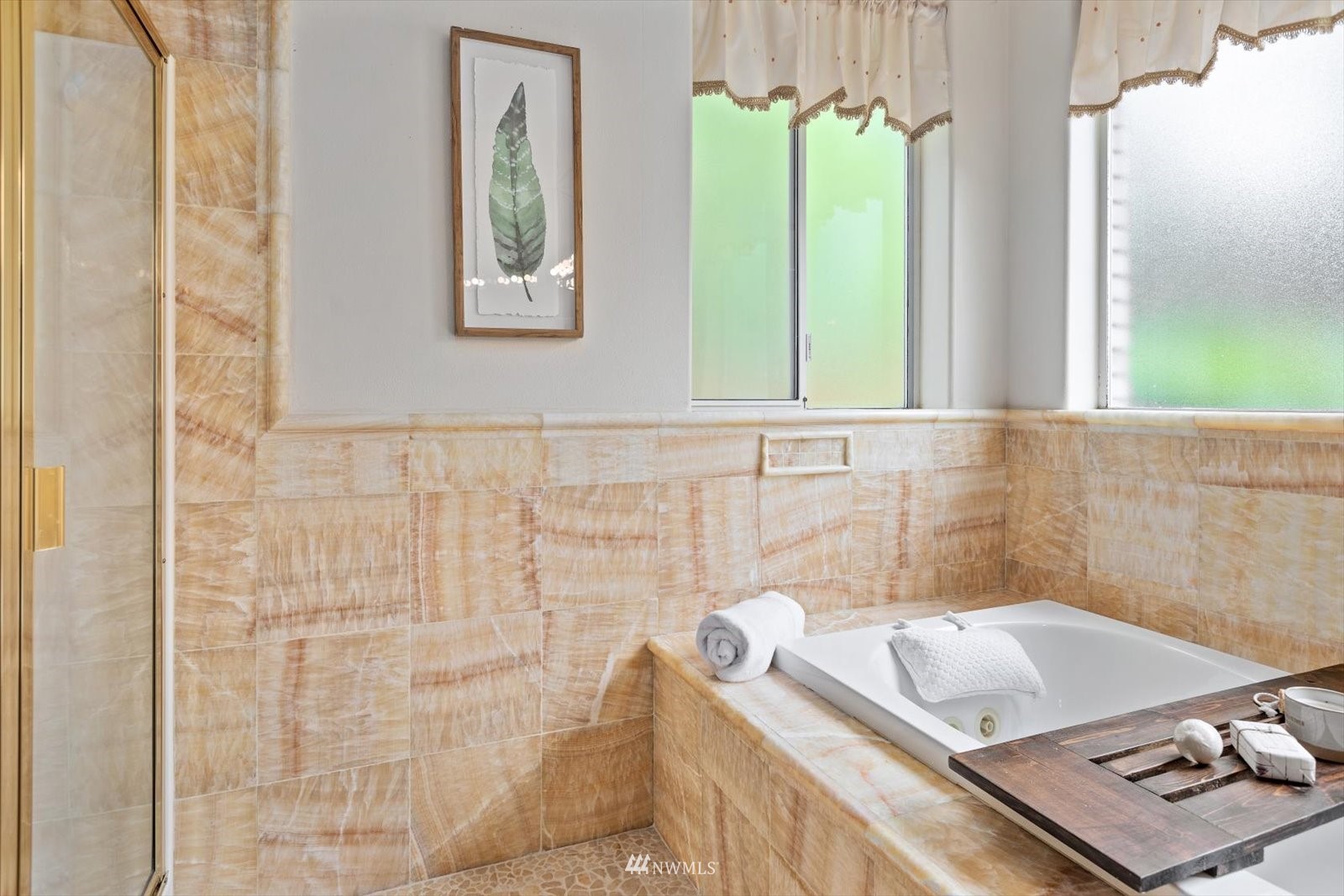 13629 3rd Drive Southeast Everett, WA 98208 - Photo 14 of 40 a bath room with a window