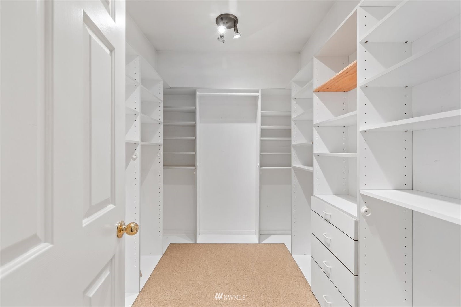 13629 3rd Drive Southeast Everett, WA 98208 - Photo 15 of 40 a view of walk in closet