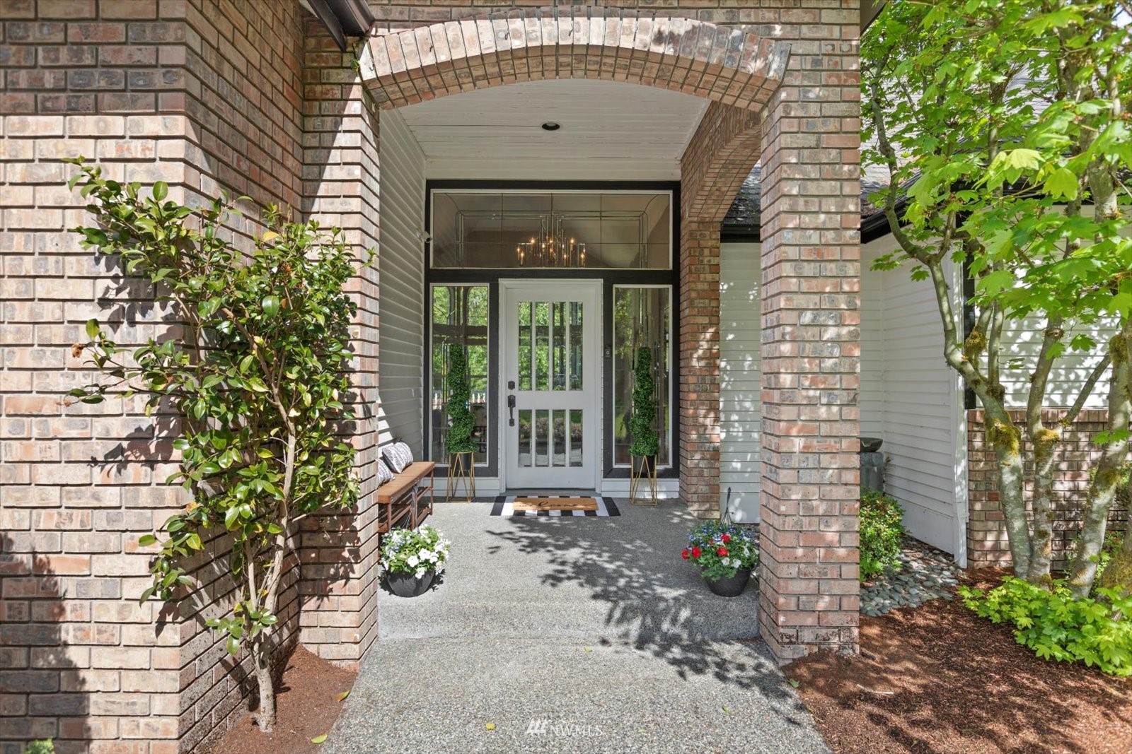 13629 3rd Drive Southeast Everett, WA 98208 - Photo 6 of 40 a front view of a house with garden