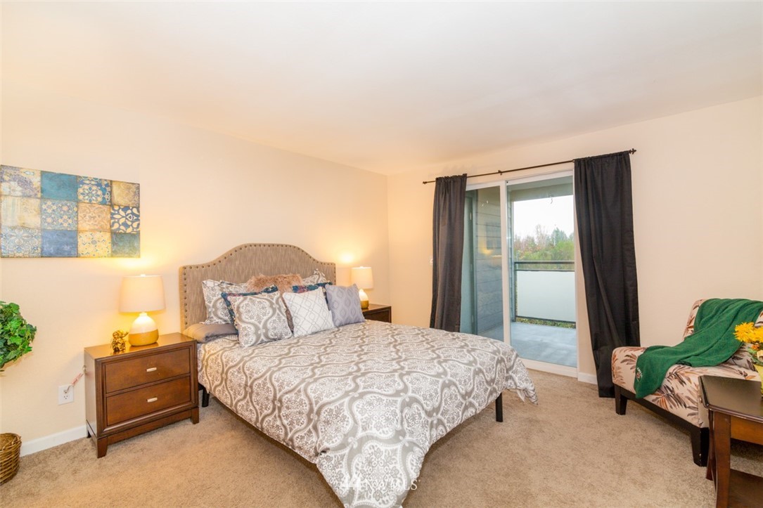 2617 Northeast 4th Street, Unit 113 Renton, WA 98056 - Photo 15 of 18