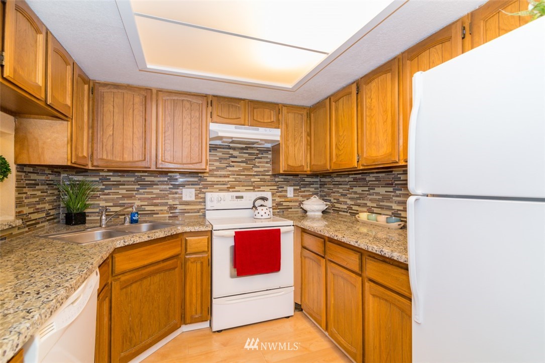 2617 Northeast 4th Street, Unit 113 Renton, WA 98056 - Photo 5 of 18